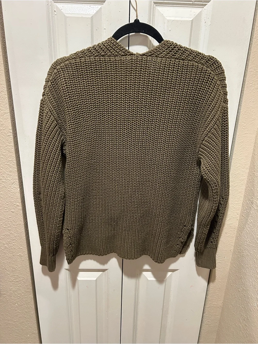 Everlane Knit V Neck Sweater , Small